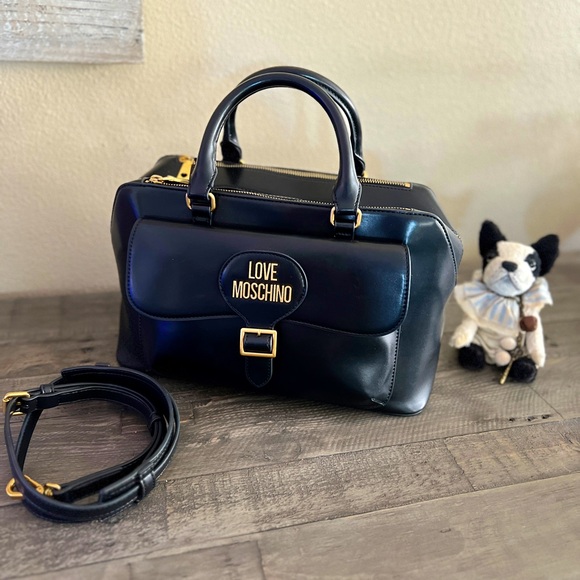 Love ❤️ Moschino Purse - Picture 2 of 16